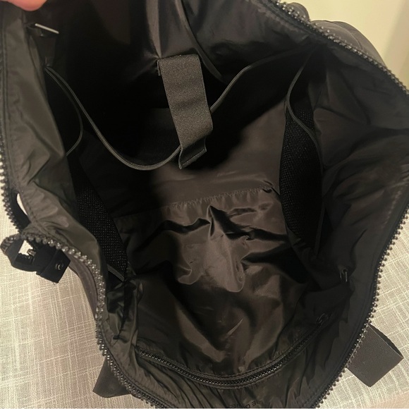 SOLD DAGNE DOVER Large Black Landon Neoprene Carryall Travel Bag EUC! - Picture 14 of 15